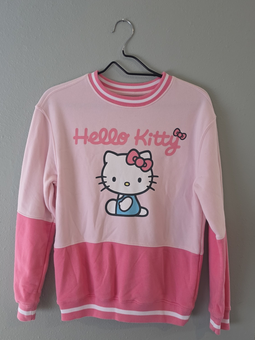 Hello Kitty Pink Colorblock Fleece Sweatshirt XS Sanrio Licensed